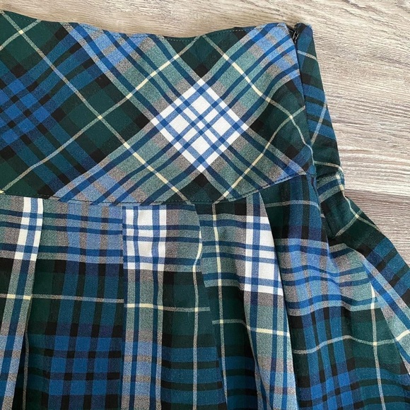 Plaid pleated skirt size small - Picture 2 of 5
